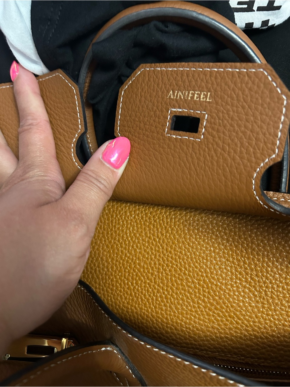 Classic Leather Tote Bag in Cognac with Gold Hardware - Picture 13 of 13